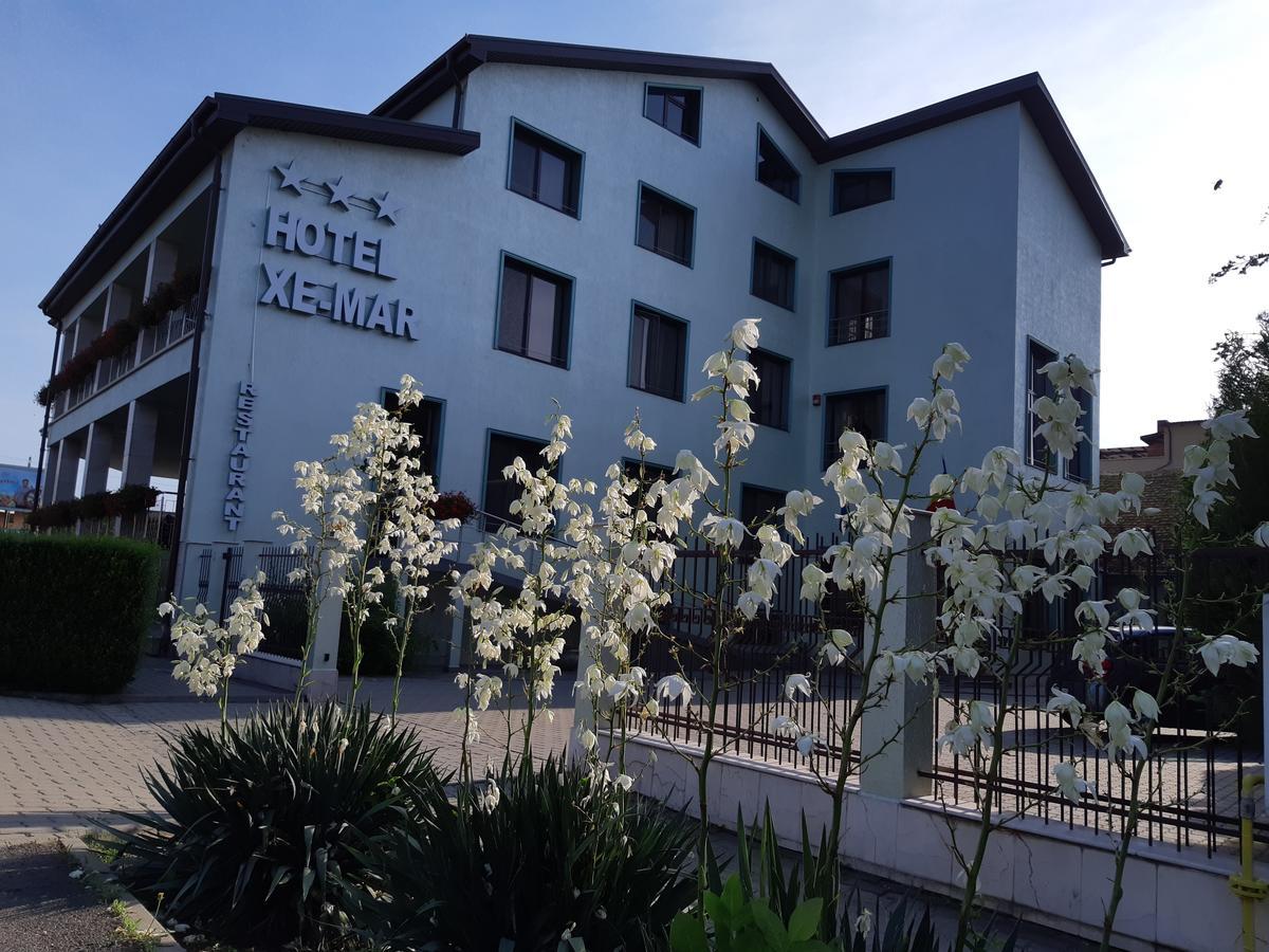 Hotel Xemar Arad Buitenkant foto